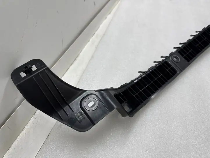 Tesla Model 3 (2024 - ) 175709600D Кронштейн заднего бампера — фото 10