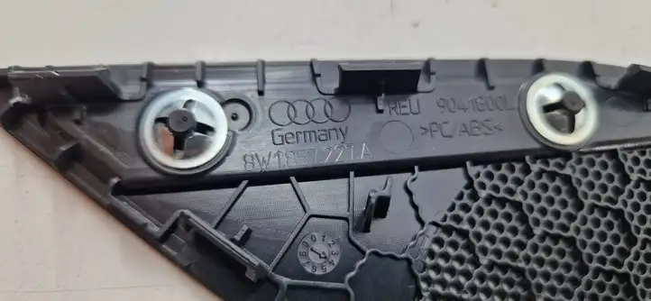 Audi A4 S4 B9 (2015 - 2019) 8W1857227A Накладка бокового динамика — фото 4
