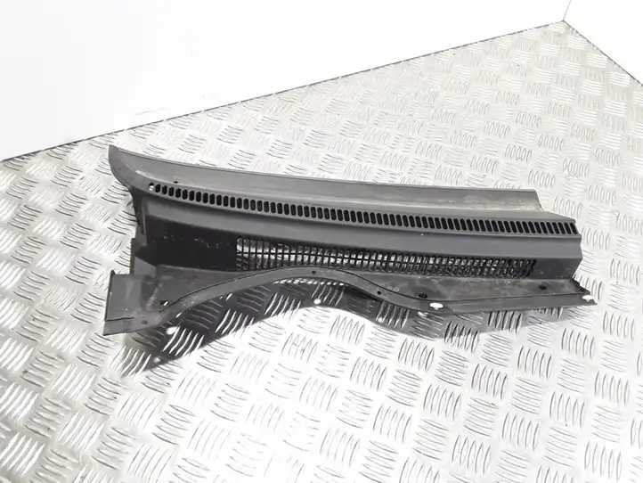 Toyota Corolla Verso AR10 (2004 - 2009) 557810F010 Жабо стеклоочистителей — фото 1