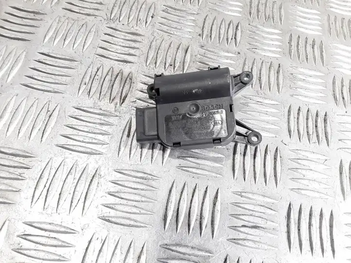 Audi A4 S4 B7 8E 8H (2004 - 2009) 0132801303 Двигатель задвижки потока воздуха — фото 1