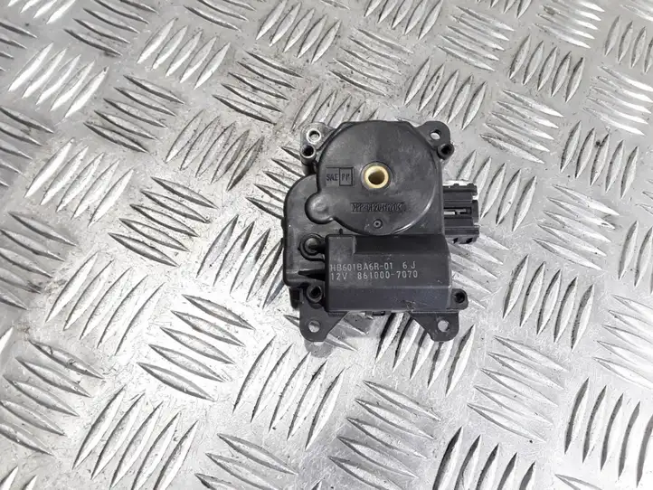 Mazda 5 (2005 - 2010) 8610007070 Двигатель задвижки потока воздуха — фото 1
