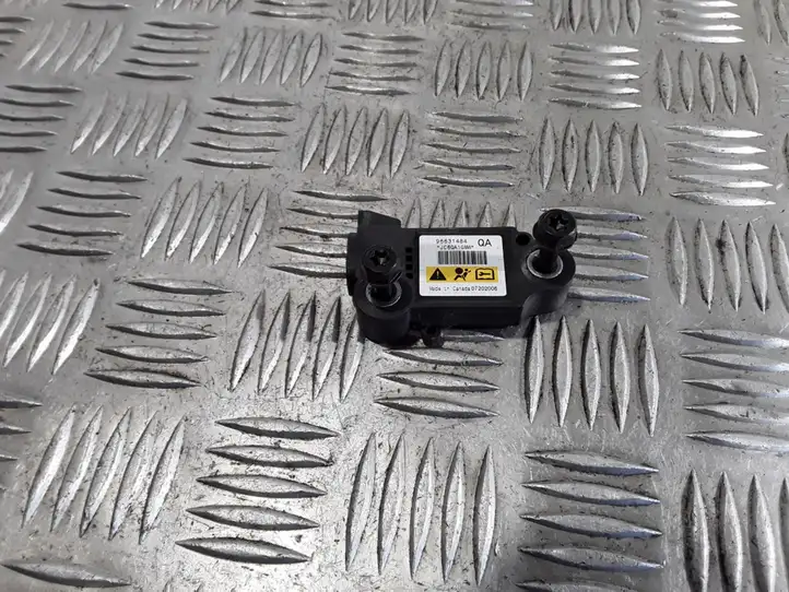 Chevrolet Captiva (2006 - 2011) 96631484 Датчик удара SRS — фото 1