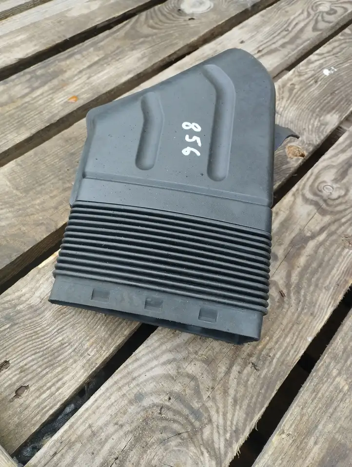 Audi A4 S4 B6 8E 8H (2000 - 2006) 8E0129617D Детали воздухозаборника — фото 3