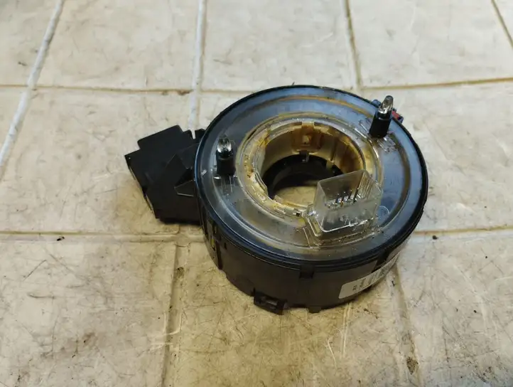Volkswagen Touran I (2003 - 2010) 1K0959653C Контактное кольцо SRS — фото 1