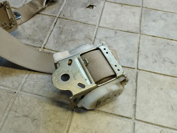 Subaru Outback (2007 - 2009) 610819 Задний ремень безопасности — фото 6