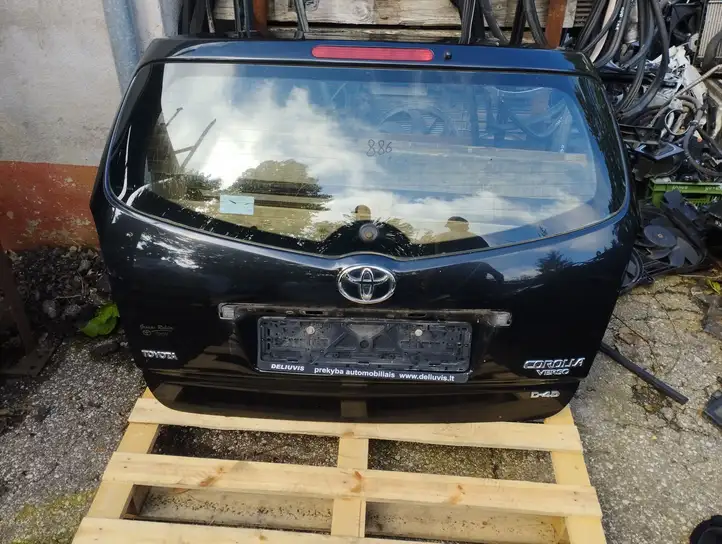 Toyota Corolla Verso AR10 (2004 - 2009) Крышка багажника — фото 1