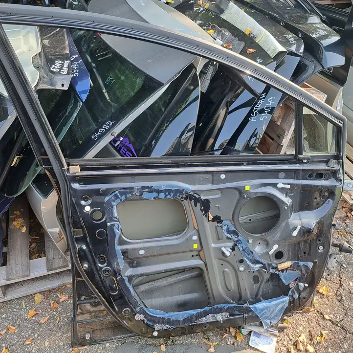 Toyota Corolla Verso AR10 (2004 - 2009) Дверь — фото 3