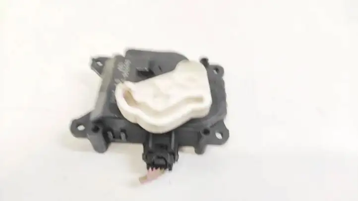 Toyota Land Cruiser (J100) (1998 - 2007) 0637008860 Двигатель задвижки потока воздуха — фото 2