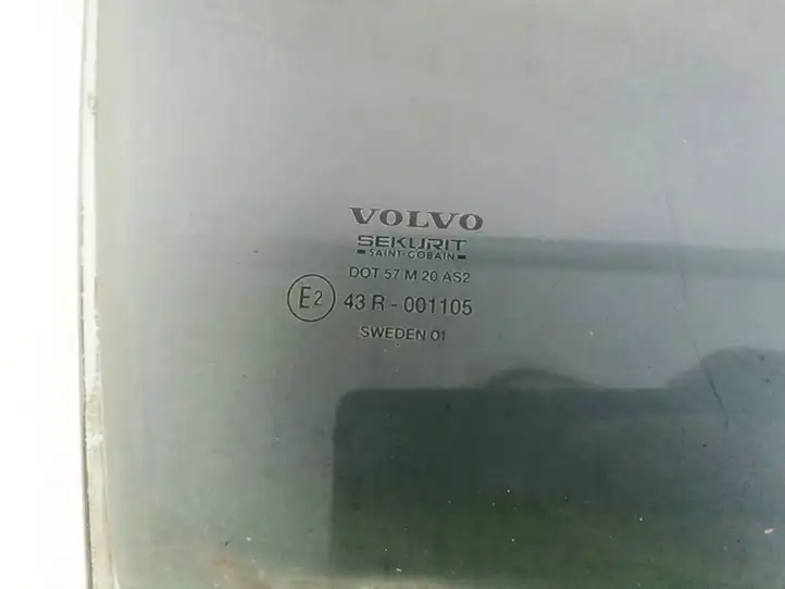 Volvo V70 (2000 - 2004) Стекло задней двери — фото 2