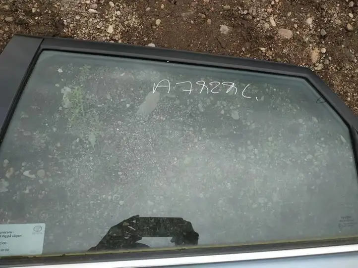 Toyota Auris E180 (2012 - 2018) Стекло задней двери — фото 1