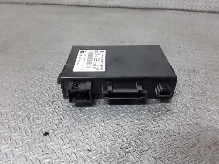 Audi A4 (2004 - 2009)  8E0907383C Блок управления крюка для прицепа