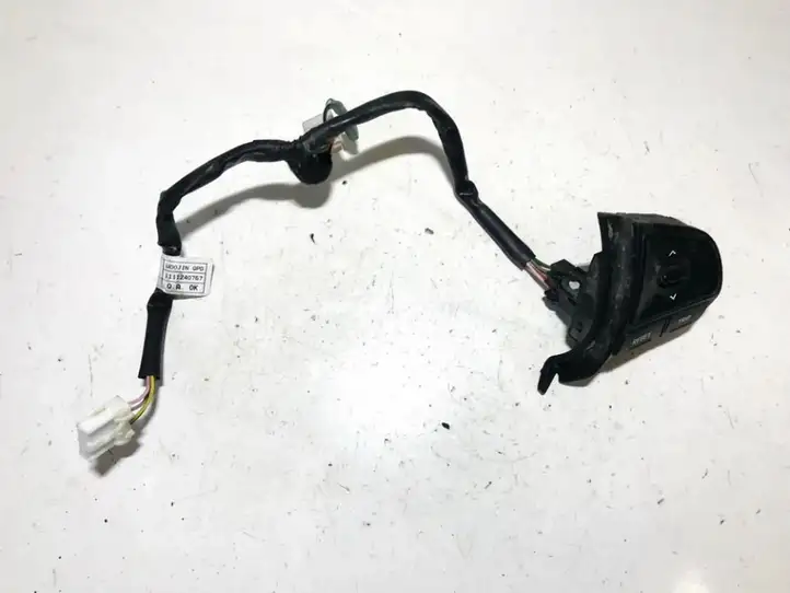 Kia Rio (2011 - 2015) 967001w500 Кнопки на рулевом колесе — фото 1