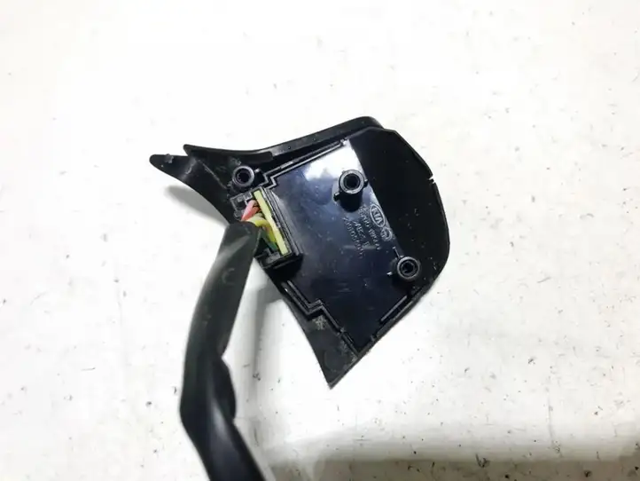 Kia Rio (2011 - 2015) 967001w500 Кнопки на рулевом колесе — фото 2