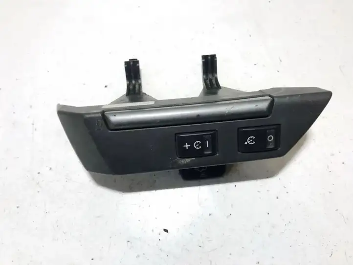 Land Rover Range Rover Sport L320 (2005 - 2009) Кнопки на рулевом колесе — фото 1