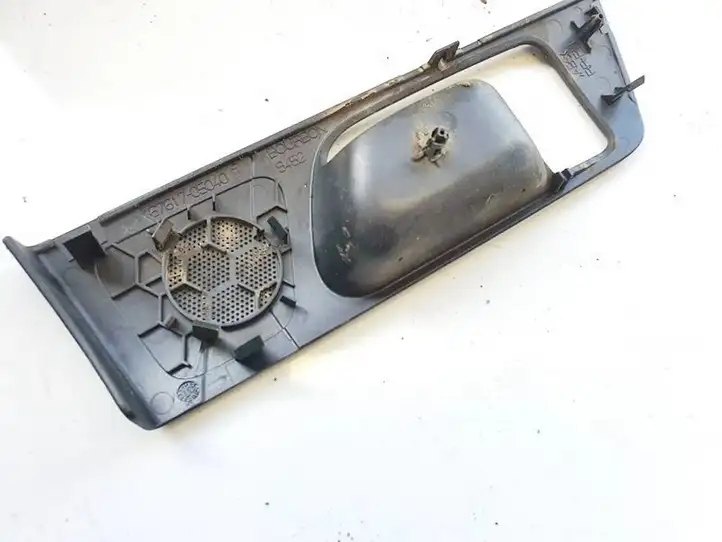 Toyota Avensis T250 (2006 - 2009) 6761705040b Прочие детали салона — фото 3