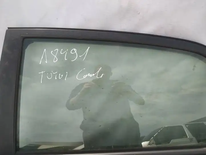 Toyota Corolla E140 E150 (2007 - 2013) Стекло задней двери — фото 2