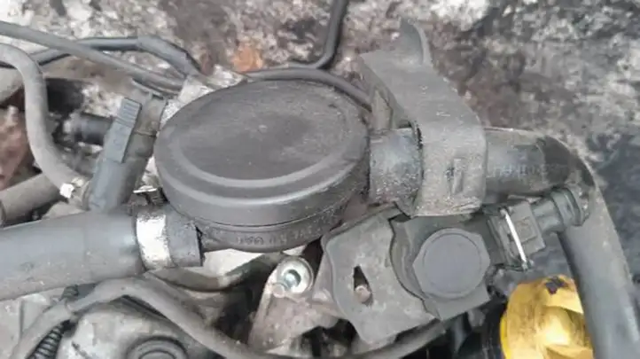 Renault Scenic II - Grand scenic II (2003 - 2006) 8200045745 Шланг сапуна — фото 1