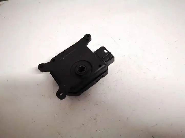 Opel Zafira B (2006 - 2008) 309368000Be Двигатель задвижки потока воздуха — фото 3
