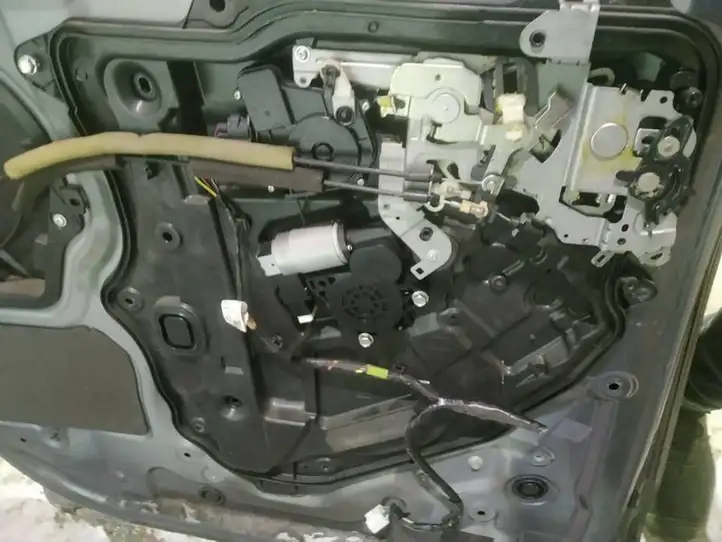 Mazda 5 (2005 - 2010) Стеклоподъемник передней двери (комплект) — фото 1