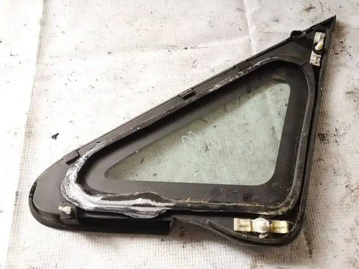 Honda Jazz (2004 - 2008) as2 Треугольное стекло кузова — фото 2