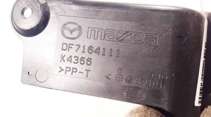 Mazda 2 (2007 - 2010) df7164111 Прочие детали салона — фото 3