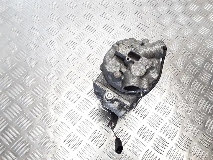 Volkswagen Polo (2005 - 2009) 6Q0820803G Компрессор (насос) кондиционера воздуха — фото 4