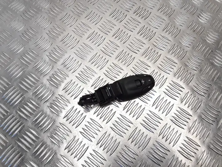Citroen C3 (2002 - 2009) 12271906 Кнопки на рулевом колесе — фото 1