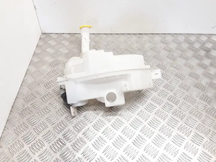 Mazda 5 (2005 - 2010) 860142721 Бачок омывателя стекла — фото 3