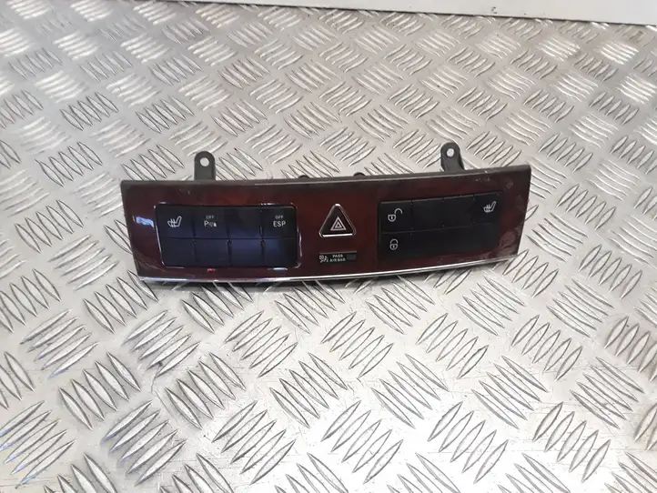 Mercedes-Benz C W203 (2000 - 2007) A2036808082 Мултифункционный включатель управления / ручка — фото 1