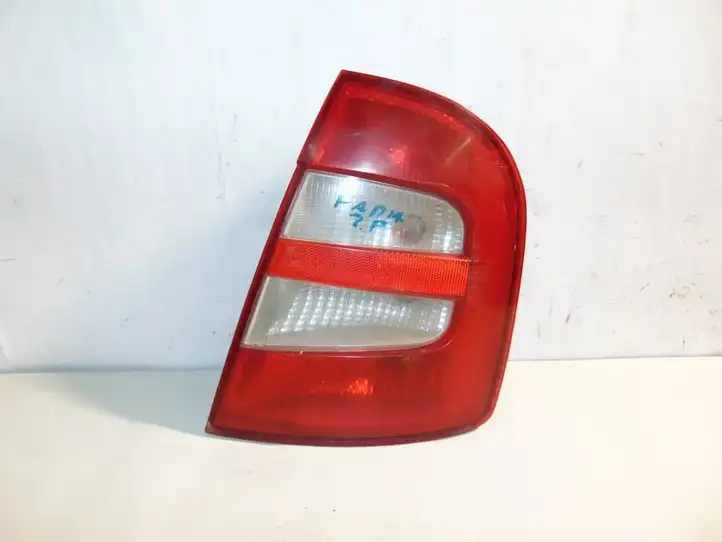 Skoda Fabia Mk1 (6Y) (1999 - 2007) 6Y6945112B Задний фонарь в кузове — фото 1