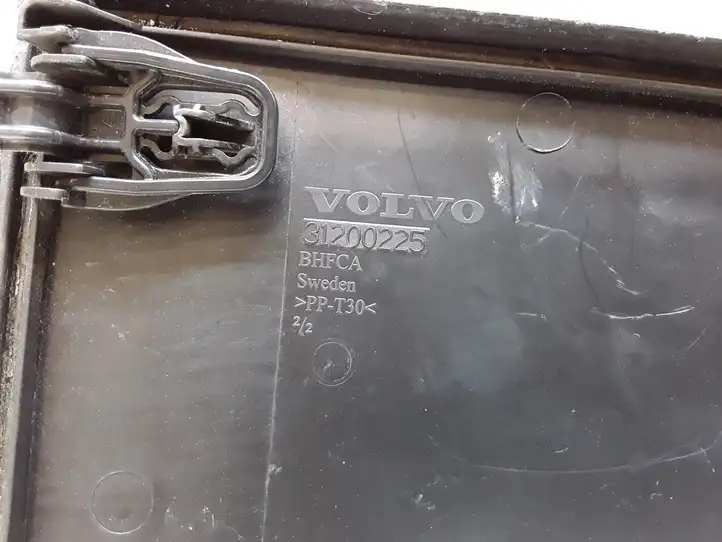 Volvo V70 (2007 - 2013) 31200225 Крышка ящика предохранителей — фото 3