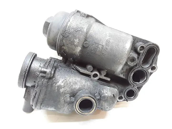 Volvo V70 (2000 - 2004) 08642839 Кронштейн масляного фильтра — фото 2
