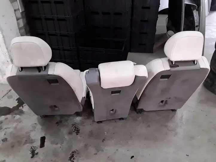 Volvo XC90 (2002 - 2006) Заднее сиденье — фото 2