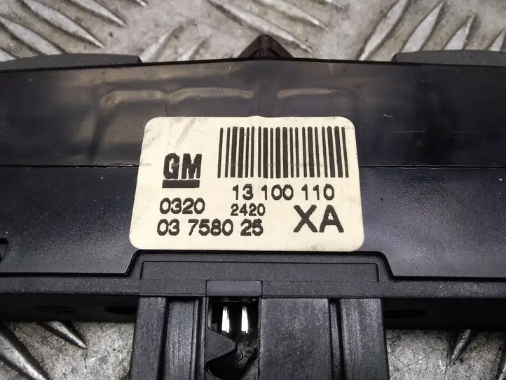 Opel Zafira B (2008 - 2014) 13100110 Включатель аварийных фонарей — фото 3
