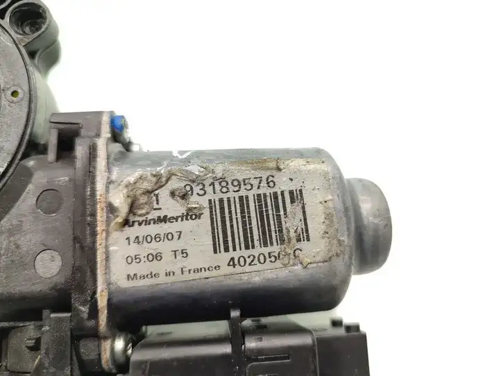 Opel Meriva A (2006 - 2010) 93189576 Мотор стеклоподъемника передний — фото 6