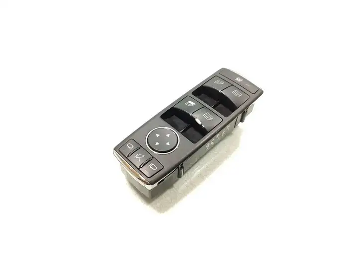 Mercedes-Benz C W204 (2007 - 2014) A2048703558 Блок кнопок стеклоподъемников — фото 1