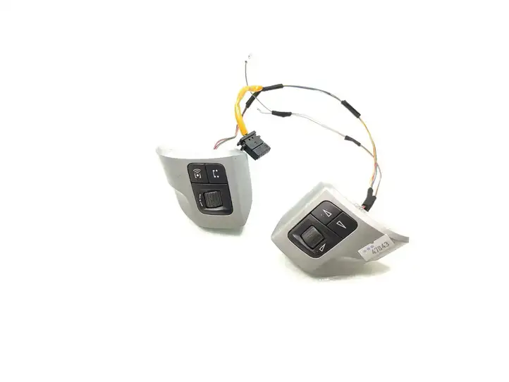 Opel Zafira B (2008 - 2014) 13208859 Кнопки на рулевом колесе — фото 1