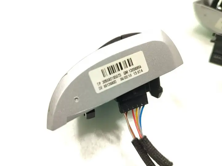 Opel Zafira B (2008 - 2014) 13208859 Кнопки на рулевом колесе — фото 4