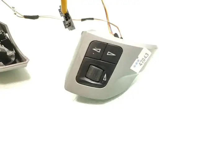 Opel Zafira B (2008 - 2014) 13208859 Кнопки на рулевом колесе — фото 7