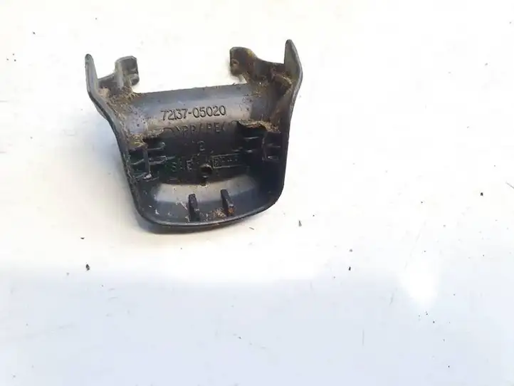 Toyota Avensis T220 (2000 - 2003) 7213705020 Прочие детали салона — фото 3