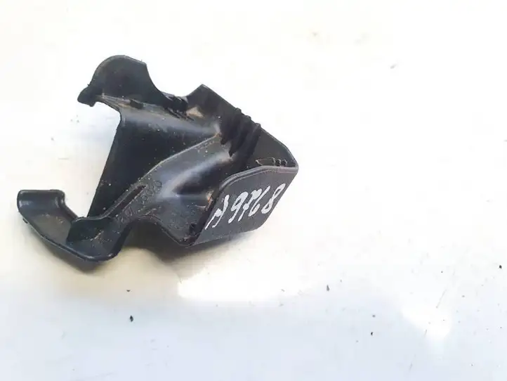 Toyota Avensis T220 (2000 - 2003) 7215705020 Прочие детали салона — фото 3