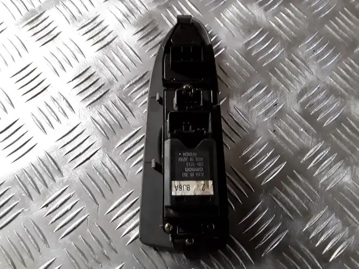 Mazda 323 F (2001 - 2003) BJ6A66350 Блок кнопок стеклоподъемников — фото 3