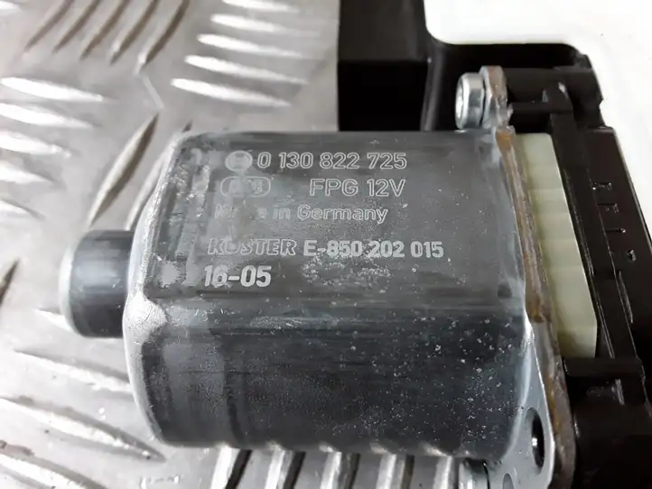 Skoda Octavia Mk3 (5E) (2013 - 2019) 5Q0959811A Стеклоподъемник задней двери — фото 3