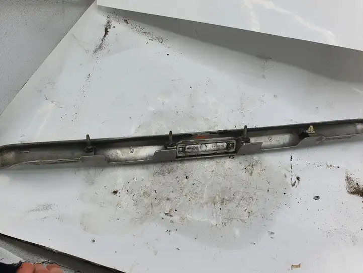 Toyota Corolla Verso E121 (2001 - 2004) 768110F010 Подсветка номера — фото 2