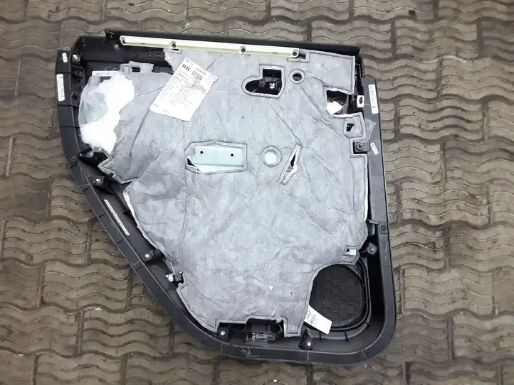 Cadillac SRX (2009 - 2012) 813178514 Обшивка задней двери — фото 4