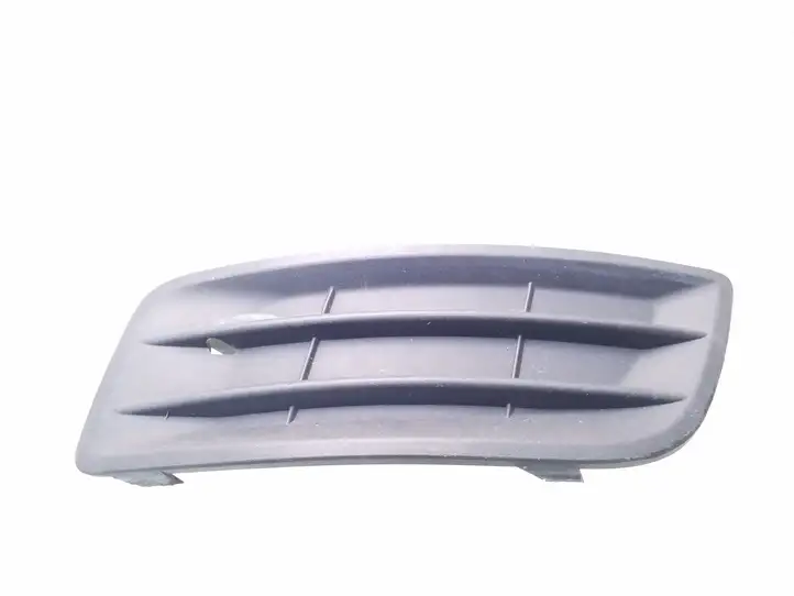 Volvo V50 (2008 - 2012) 30779102 Нижняя решетка переднего бампера — фото 1