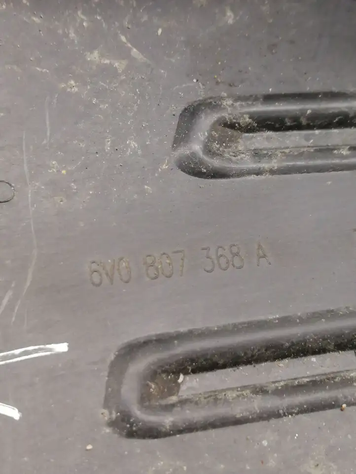Skoda Fabia Mk3 (NJ) (2015 - 2021) 6V0807368A Нижняя решетка переднего бампера — фото 4