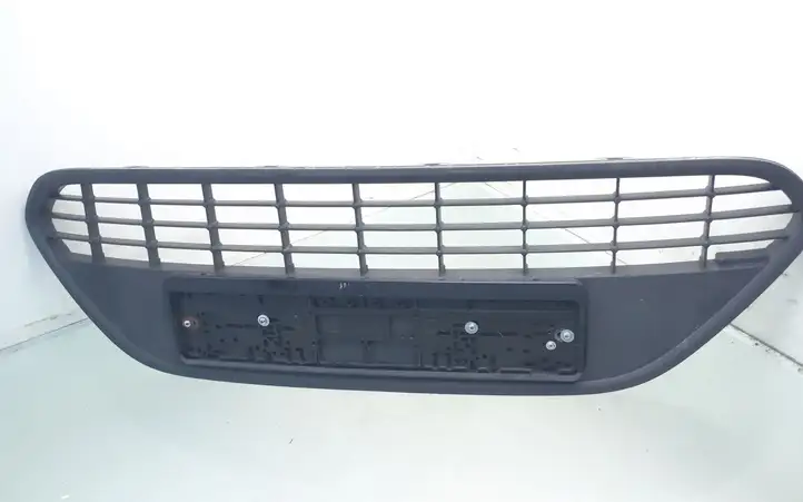 Ford Focus (2011 - 2015) 8M5117B968A Нижняя решетка переднего бампера — фото 1