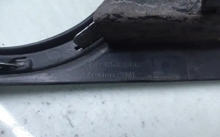 Volkswagen Golf VI   1K9853666 Декоративная решётка противотуманной фары