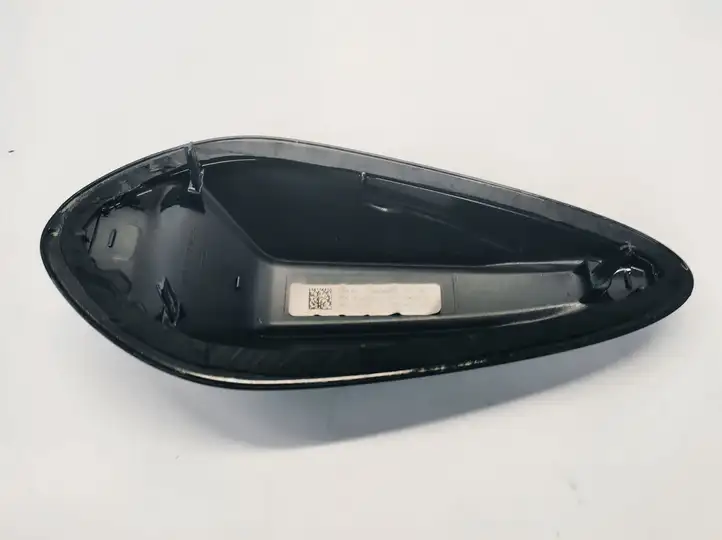 BMW 3 G20 G21 (2019 - )  636152 Крышка антенны (GPS)